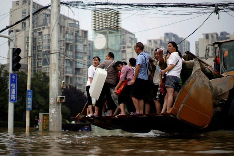 2021年7月，河南郑州遭遇特大暴雨灾害，因灾死亡失踪人数达398人